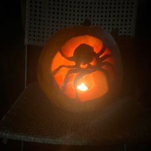 Meet your Posher, Akennah